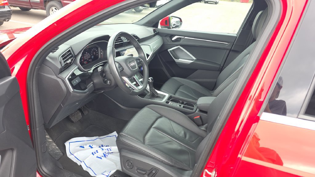 Used 2025 Audi Q3 2.0T Premium AWD/4WD image 23