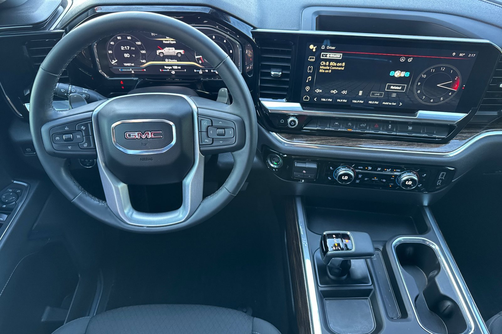 Used 2025 GMC Sierra 1500 Elevation image 14