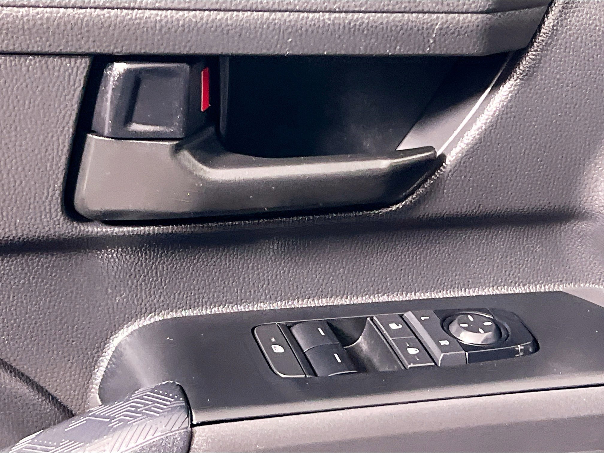 Used 2024 Toyota Tacoma SR w/ Towing Package AWD/4WD image 10