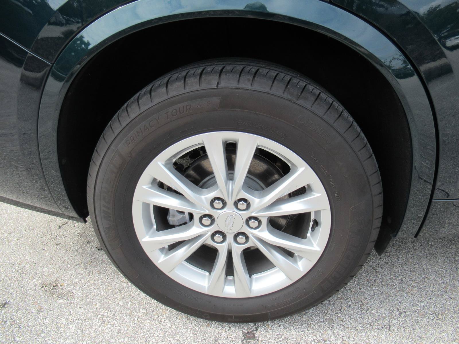 Certified 2025 Cadillac XT6 Luxury FWD image 9