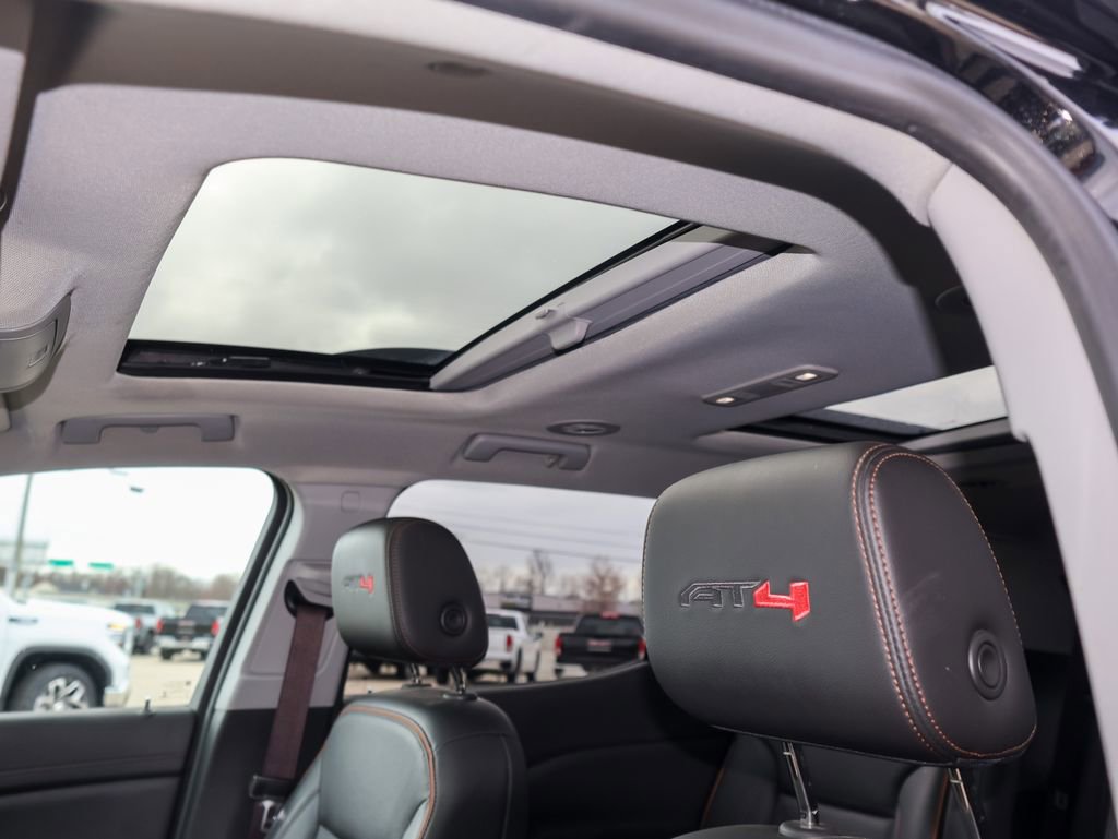 Certified 2022 GMC Acadia AT4 w/ Technology Package image 8
