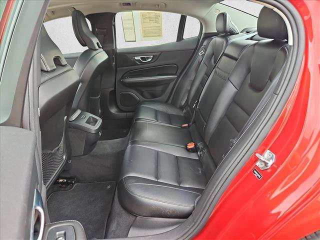 Used 2020 Volvo S60 T6 Momentum AWD/4WD image 21