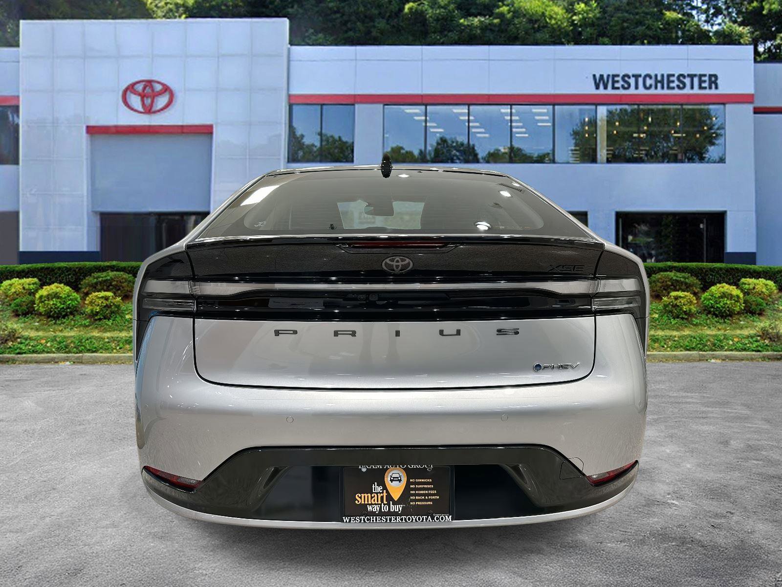 New 2025 Toyota Prius Plug-In Hybrid FWD image 4