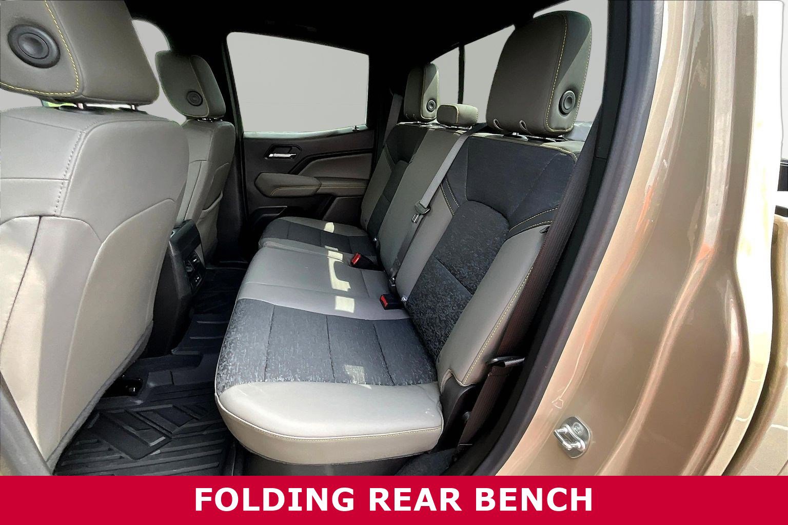 Used 2024 Chevrolet Colorado ZR2 w/ Technology Package image 23