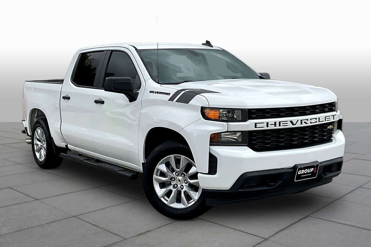 Used 2020 Chevrolet Silverado 1500 Custom w/ Custom Value Package RWD image 2