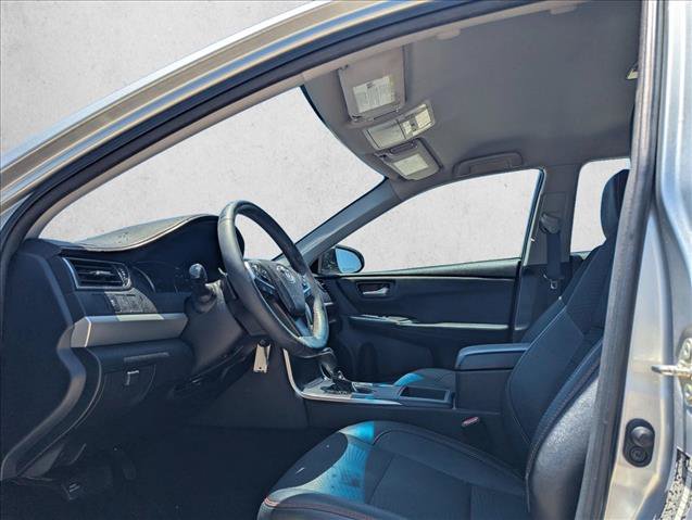 Used 2016 Toyota Camry SE FWD image 12