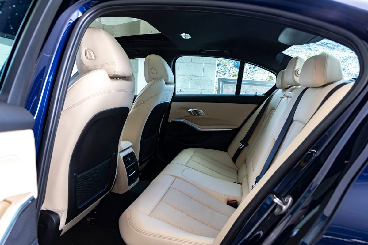 Certified 2023 BMW 330e w/ Premium Package image 20