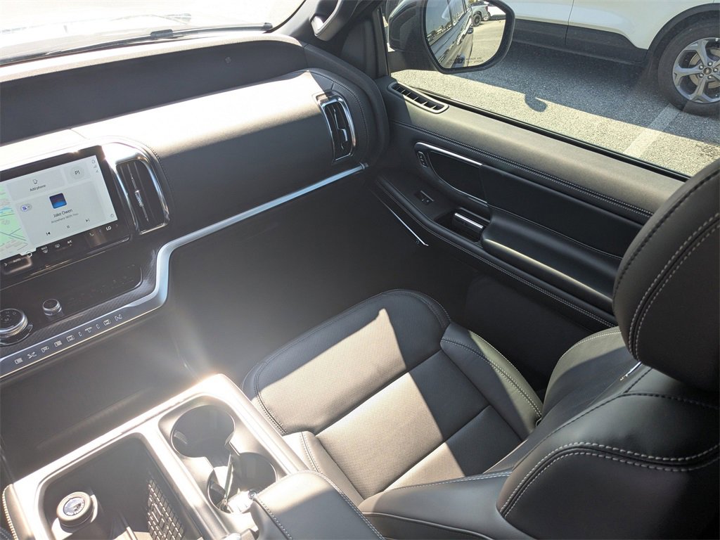 New 2025 Ford Expedition Platinum w/ Stealth Performance Package image 19