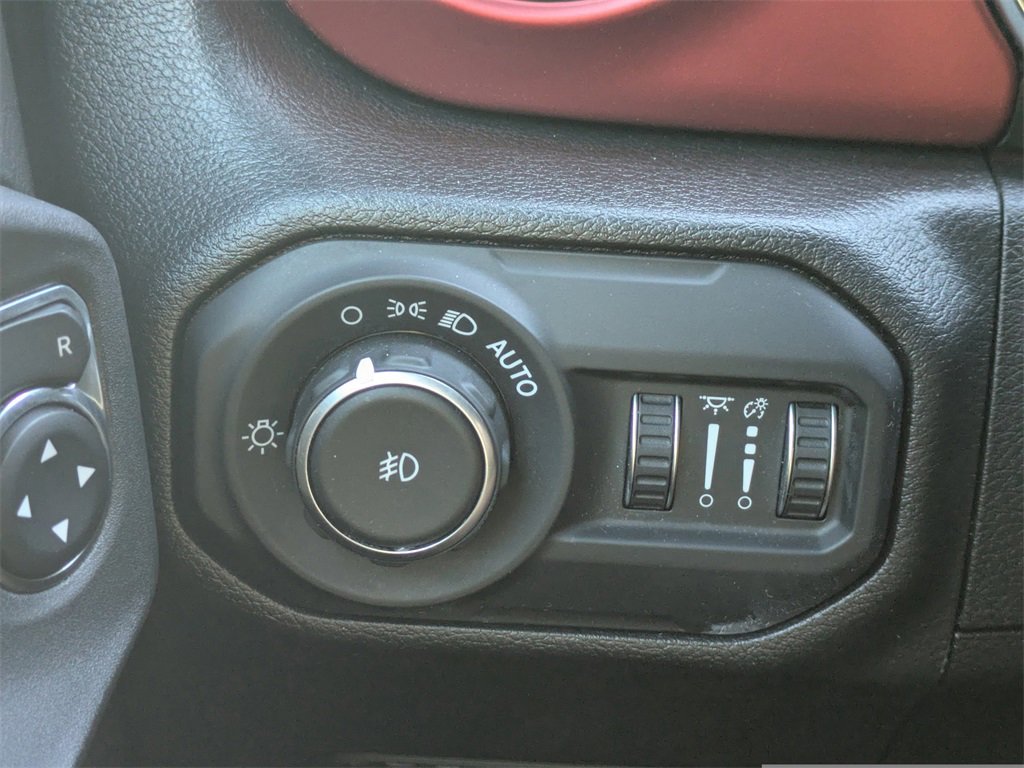 Used 2022 Jeep Wrangler Unlimited Rubicon image 27