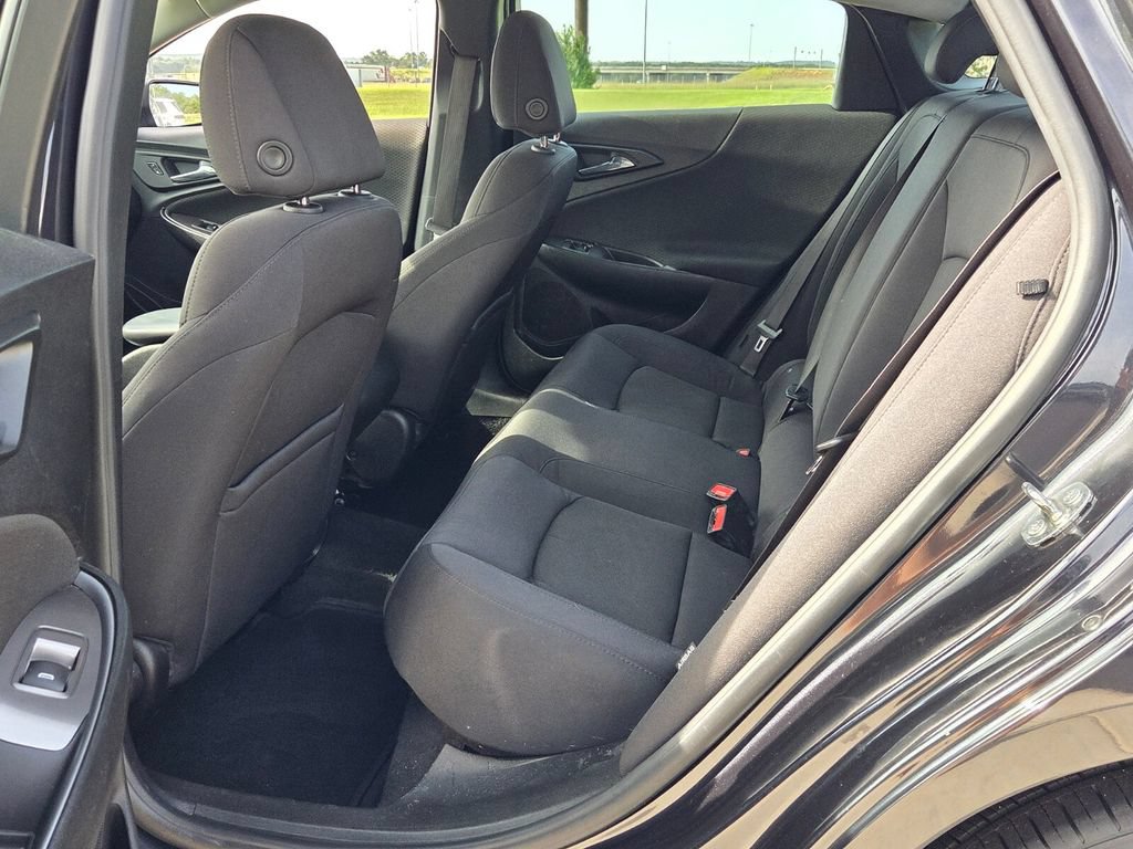 Used 2022 Chevrolet Malibu LS FWD image 4