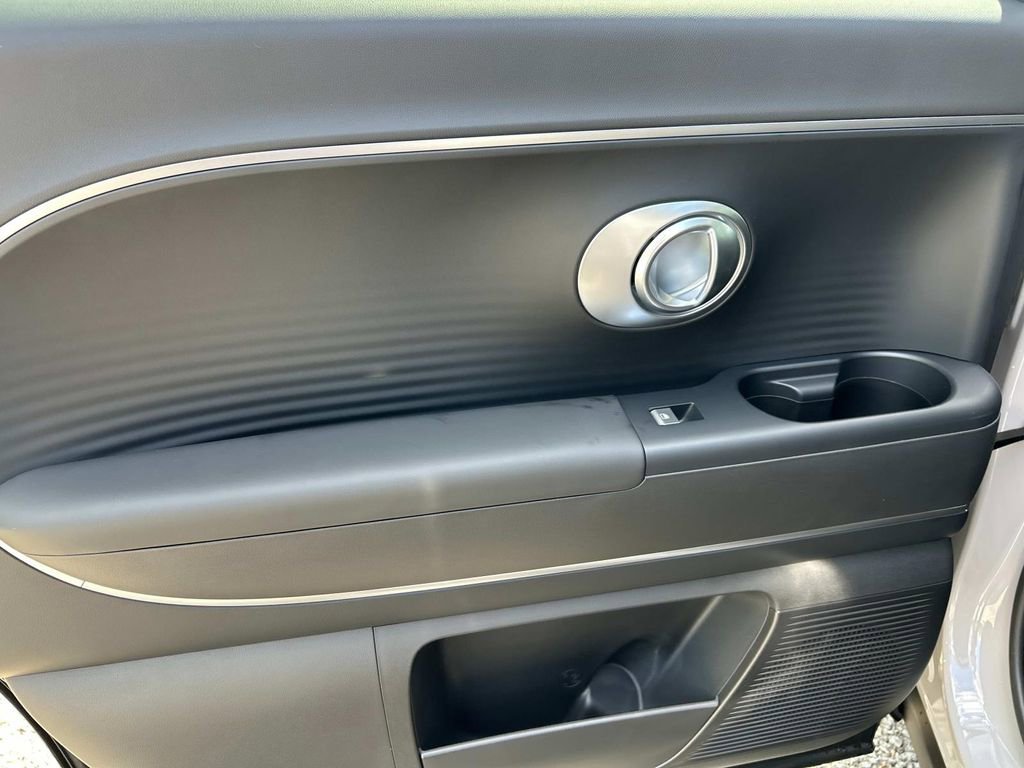 New 2026 Hyundai Ioniq 9 SE AWD/4WD image 21