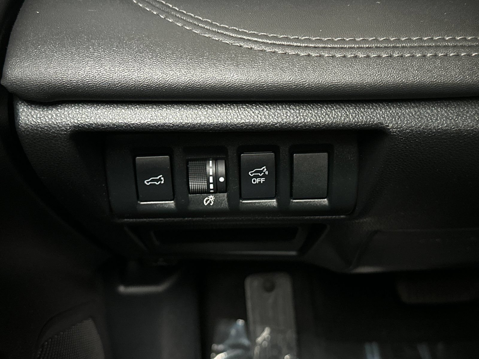 Used 2023 Subaru Outback Limited AWD/4WD image 26