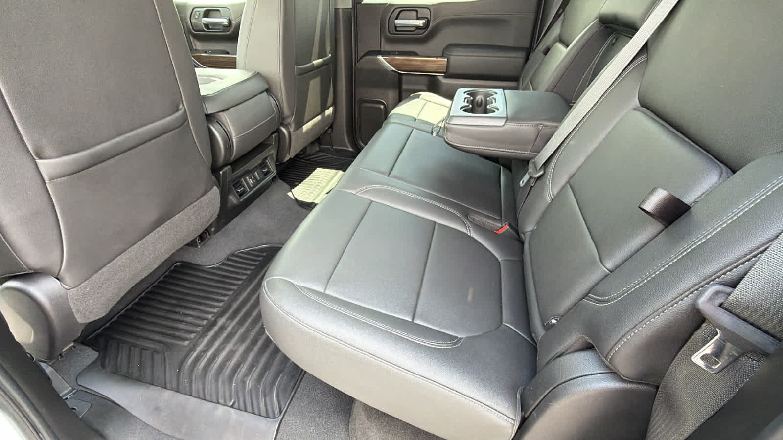 Used 2019 Chevrolet Silverado 1500 LT w/ All-Star Edition AWD/4WD image 24
