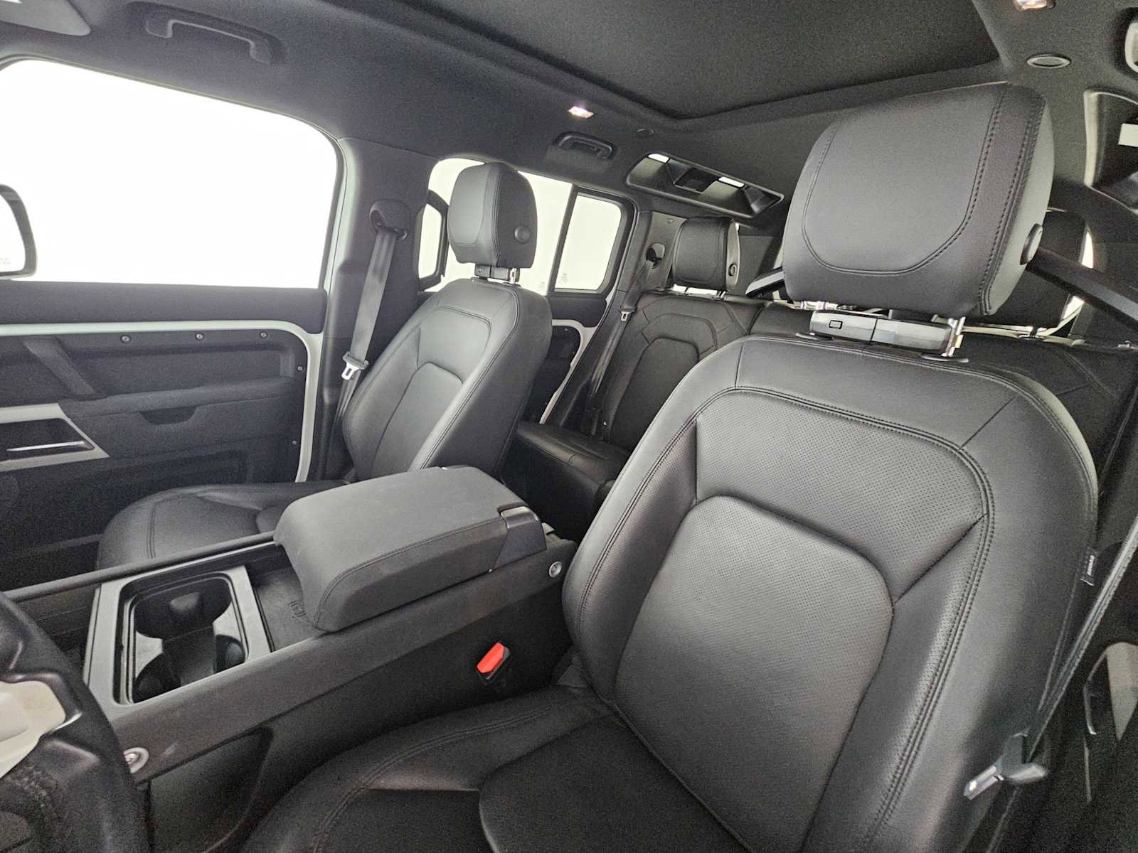 Used 2023 Land Rover Defender 110 S image 21