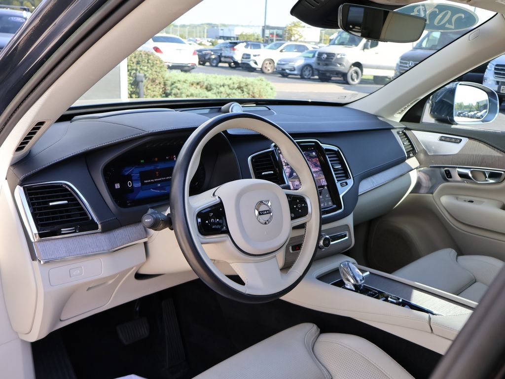 Used 2023 Volvo XC90 B6 Ultimate AWD/4WD image 19