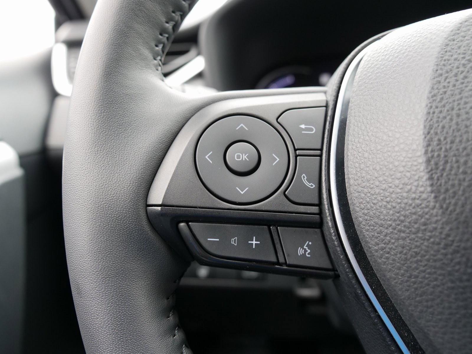 Used 2024 Toyota RAV4 XLE Premium image 19