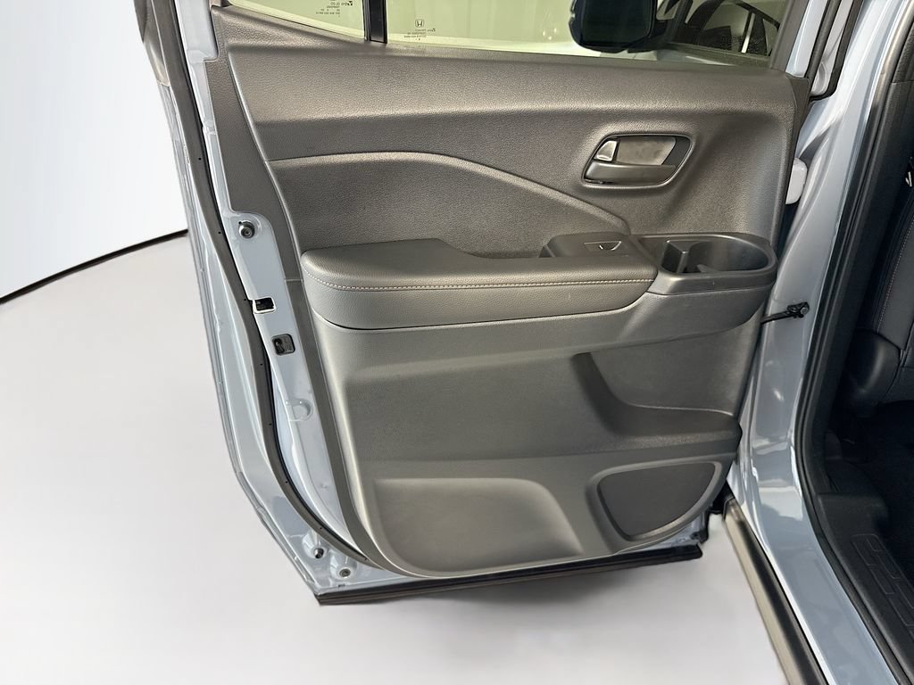 Certified 2025 Honda Ridgeline TrailSport image 26