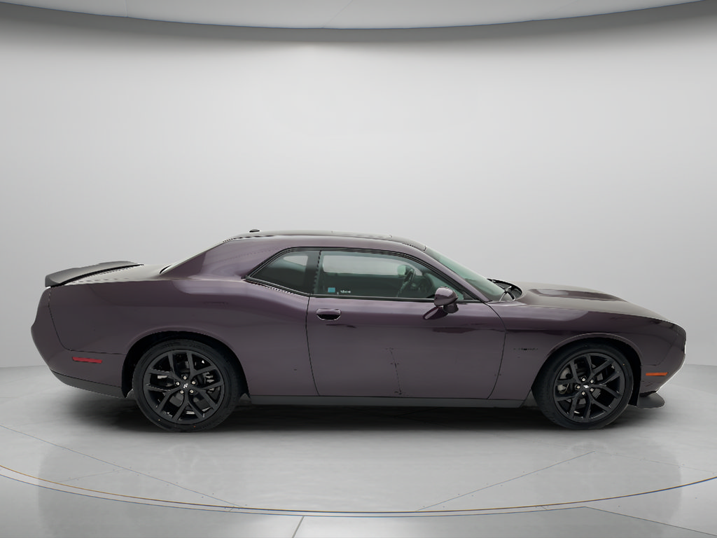 Used 2022 Dodge Challenger R/T w/ Blacktop Package RWD image 6