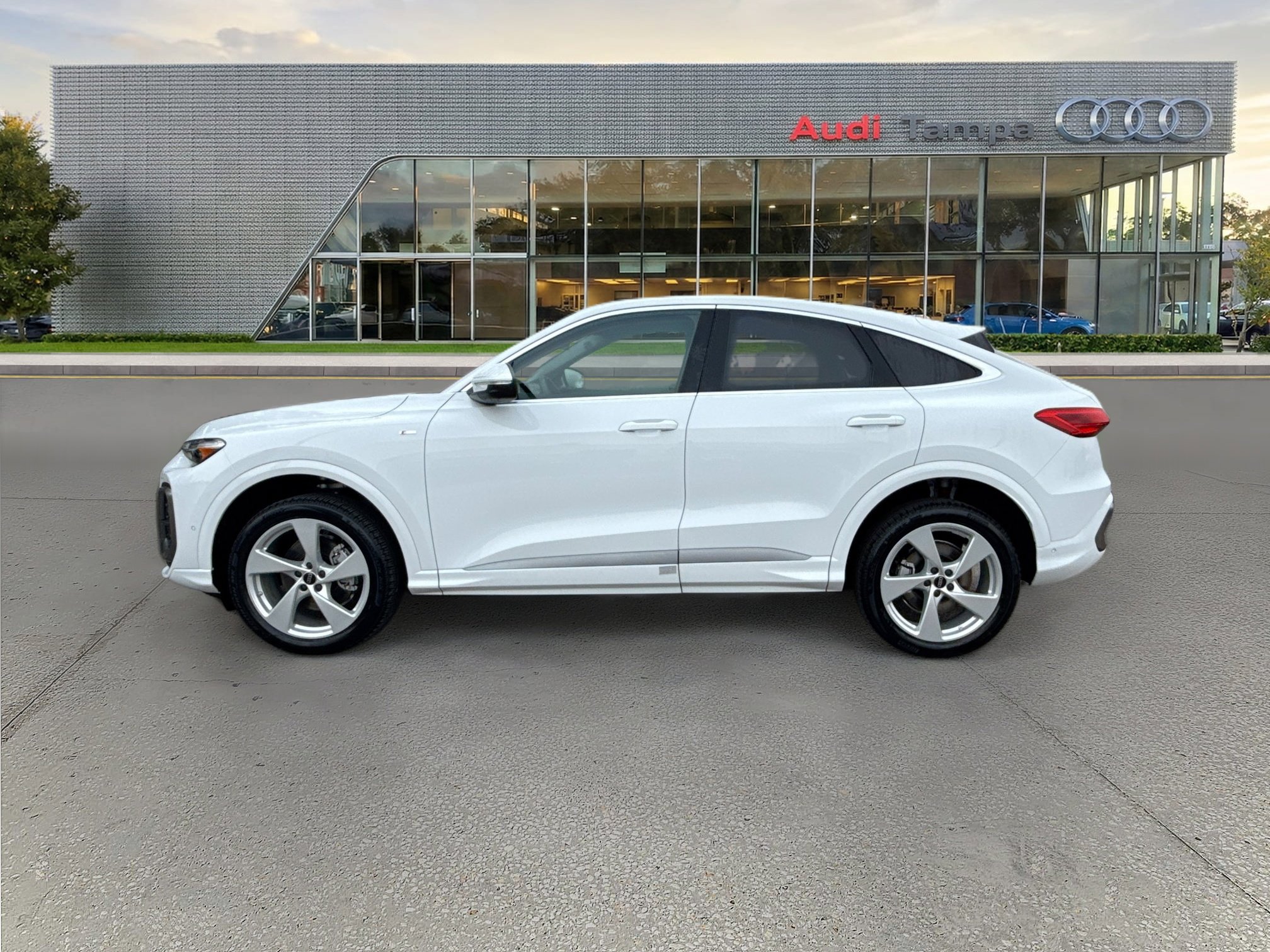 New 2025 Audi Q5 Premium Plus image 6