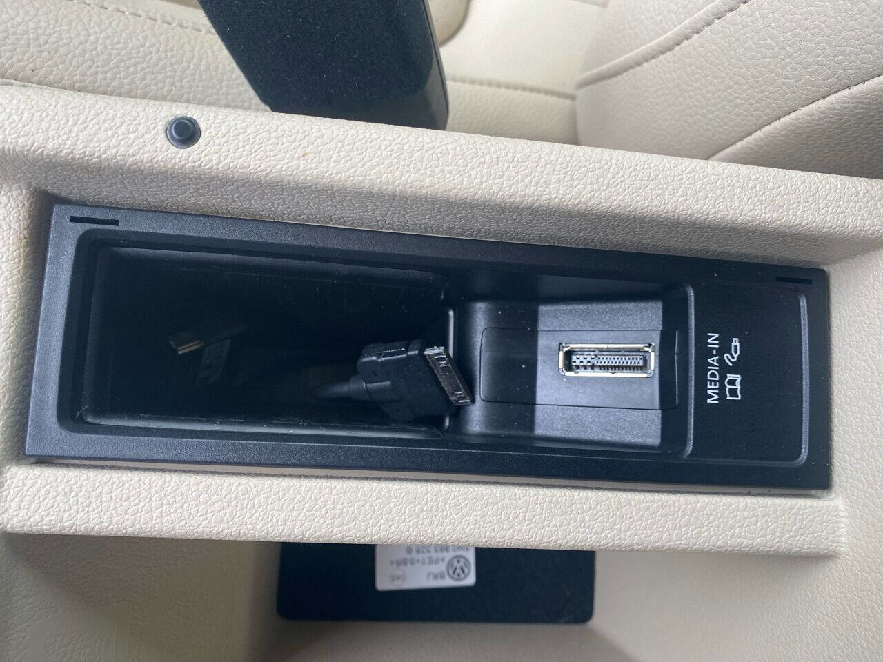 Used 2013 Volkswagen Tiguan SE image 30