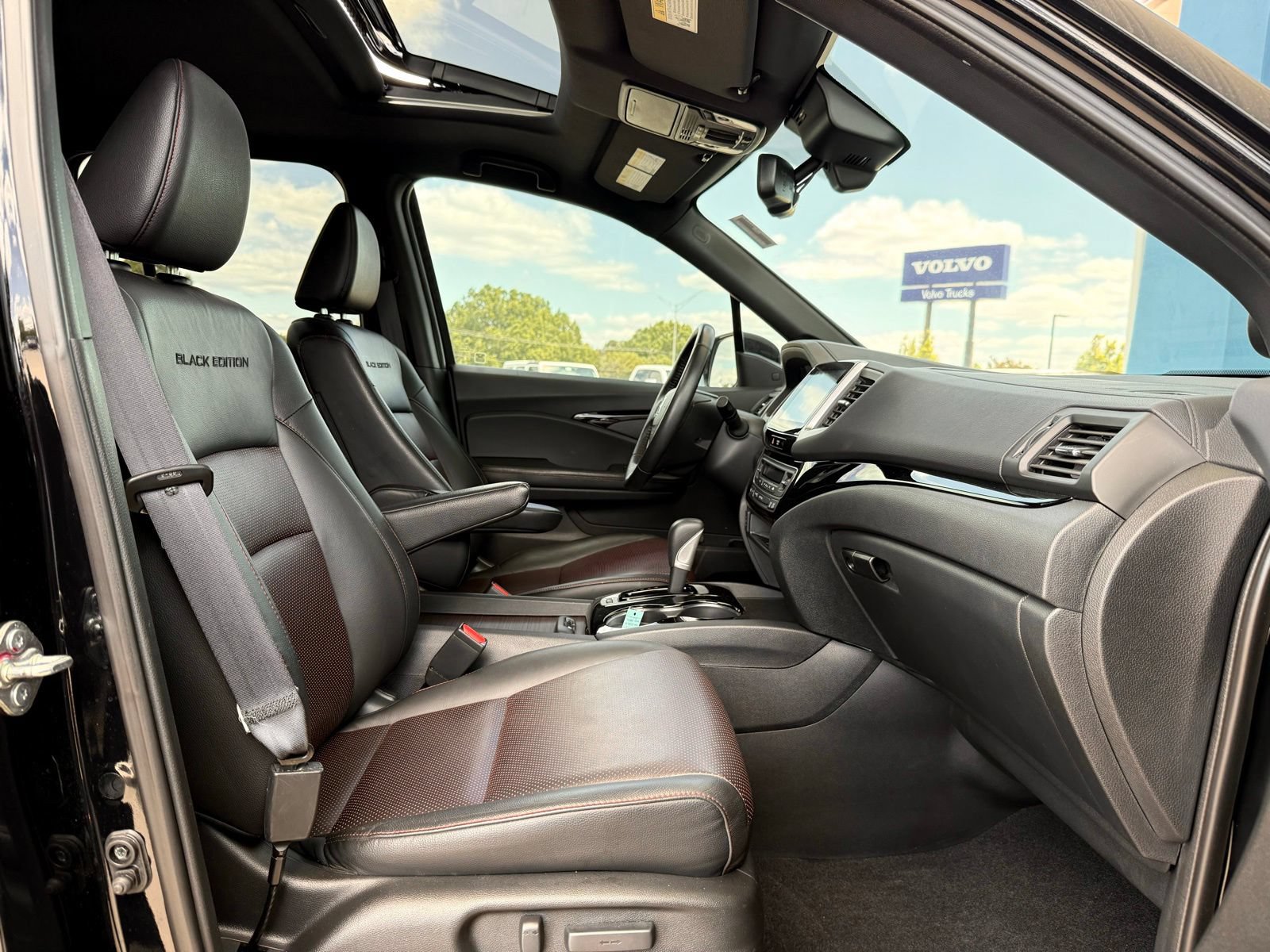 Used 2017 Honda Ridgeline Black Edition image 25