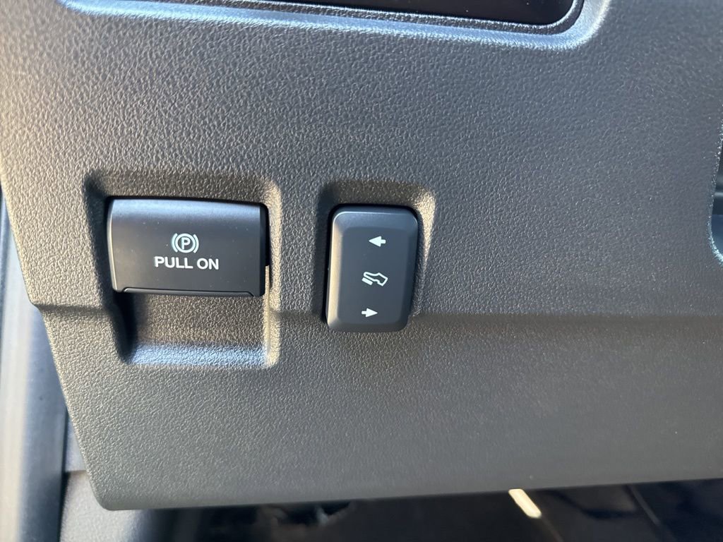 Used 2025 Ford F450 Platinum w/ FX4 Off-Road Package AWD/4WD image 25