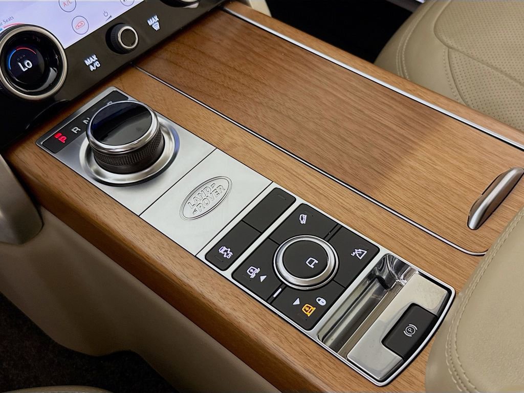 Used 2019 Land Rover Range Rover HSE AWD/4WD image 18