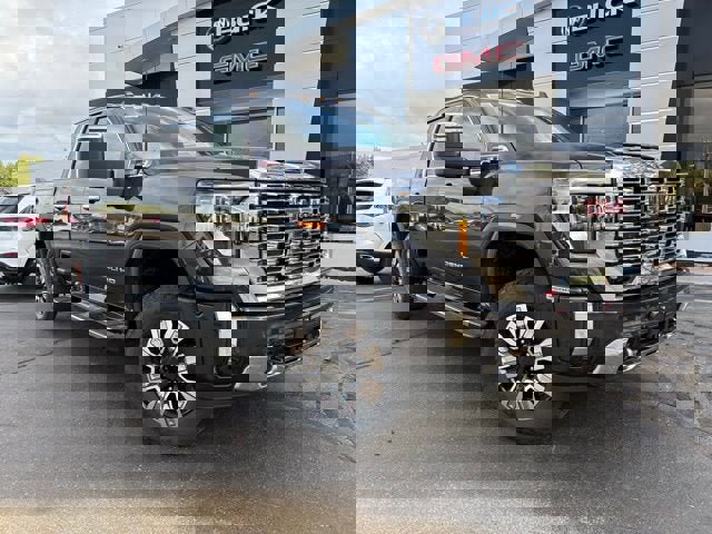 New 2026 GMC Sierra 3500 Denali w/ Denali Reserve Package image 3