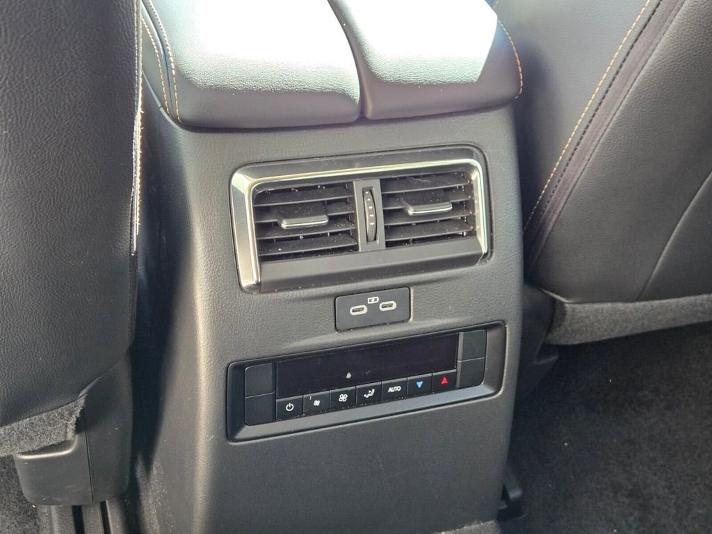 Used 2025 MAZDA CX-70 Plug-In Hybrid w/ Premium Pkg image 15