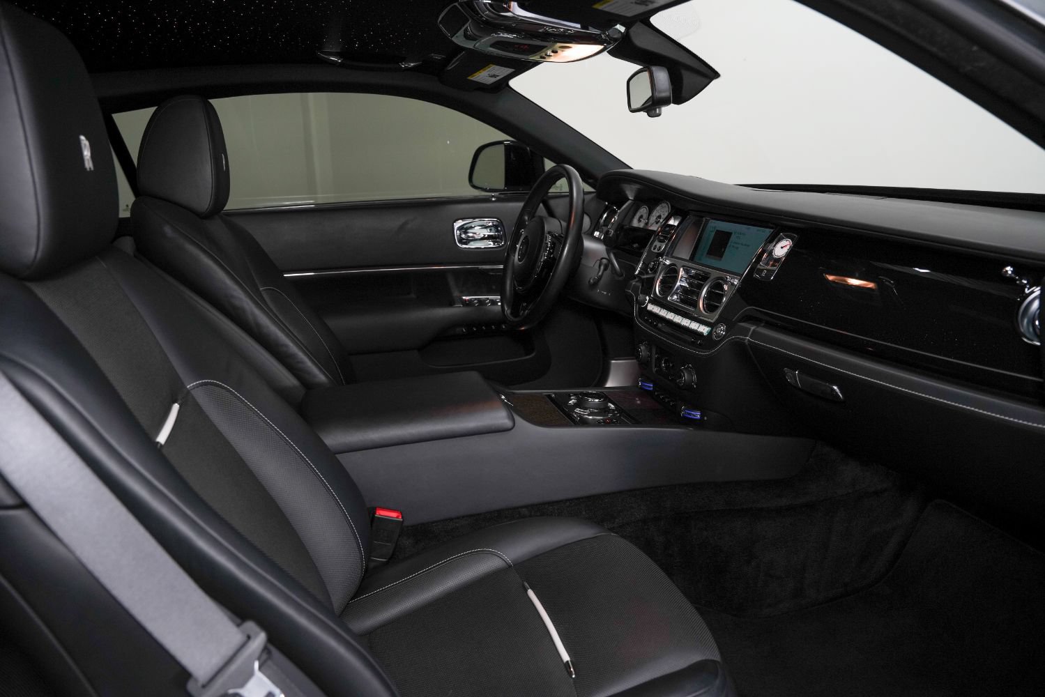 Used 2017 Rolls-Royce Wraith RWD image 28