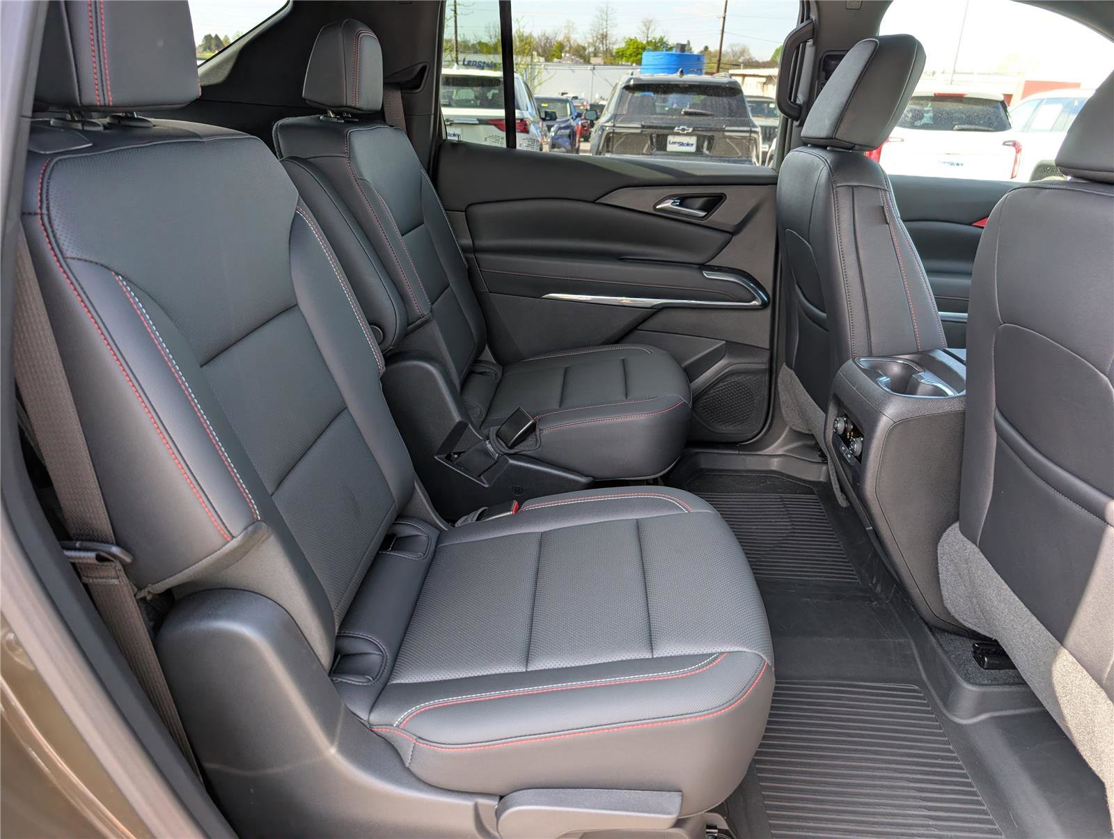 Used 2025 Chevrolet Traverse Z71 w/ LPO, Floor Liner Package AWD/4WD image 13