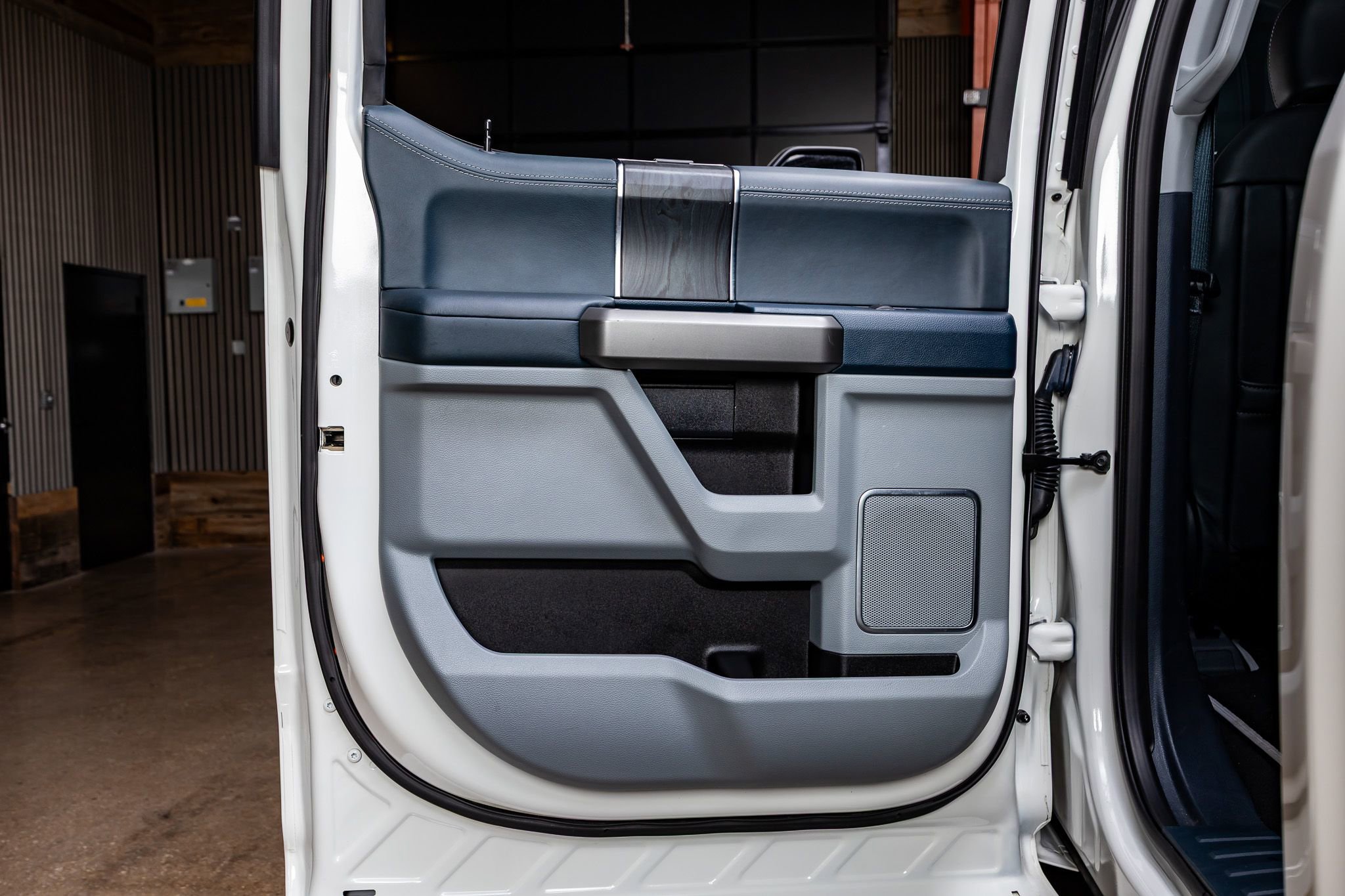 Used 2022 Ford F250 Limited image 37