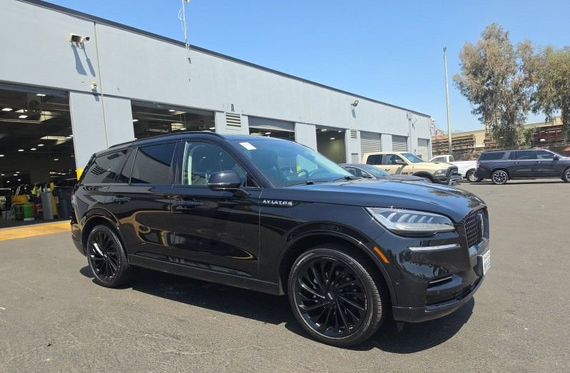 Certified 2024 Lincoln Aviator Reserve w/ Equipment Group 201A AWD/4WD image 6