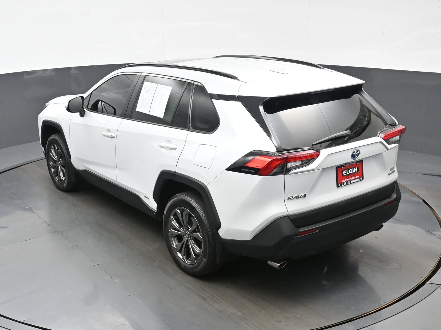 Used 2024 Toyota RAV4 XLE Premium w/ Weather Package AWD/4WD image 40