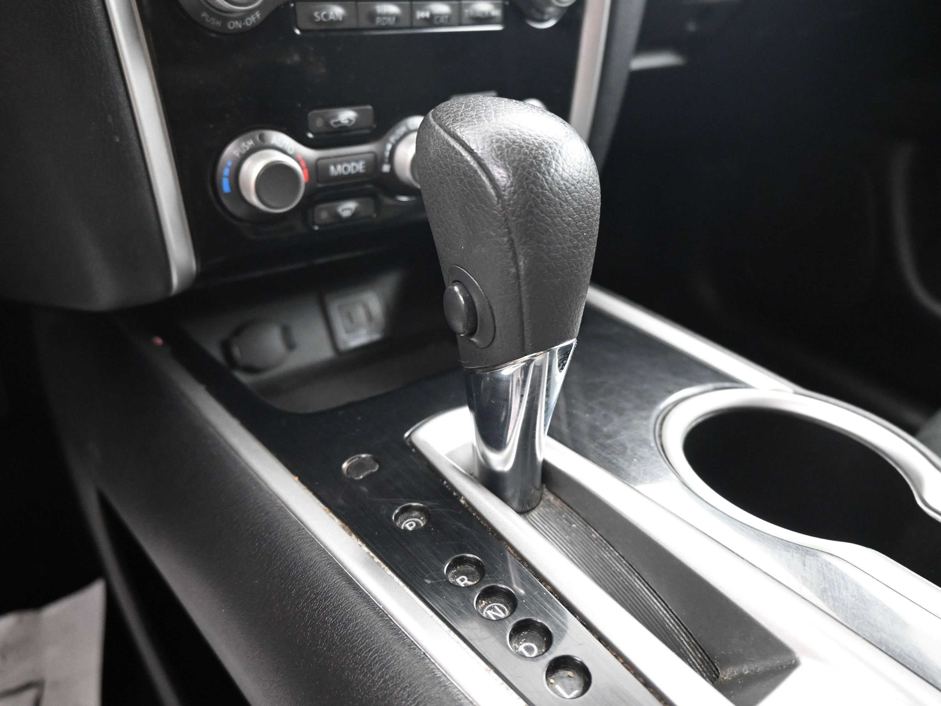 Used 2020 Nissan Pathfinder S image 15