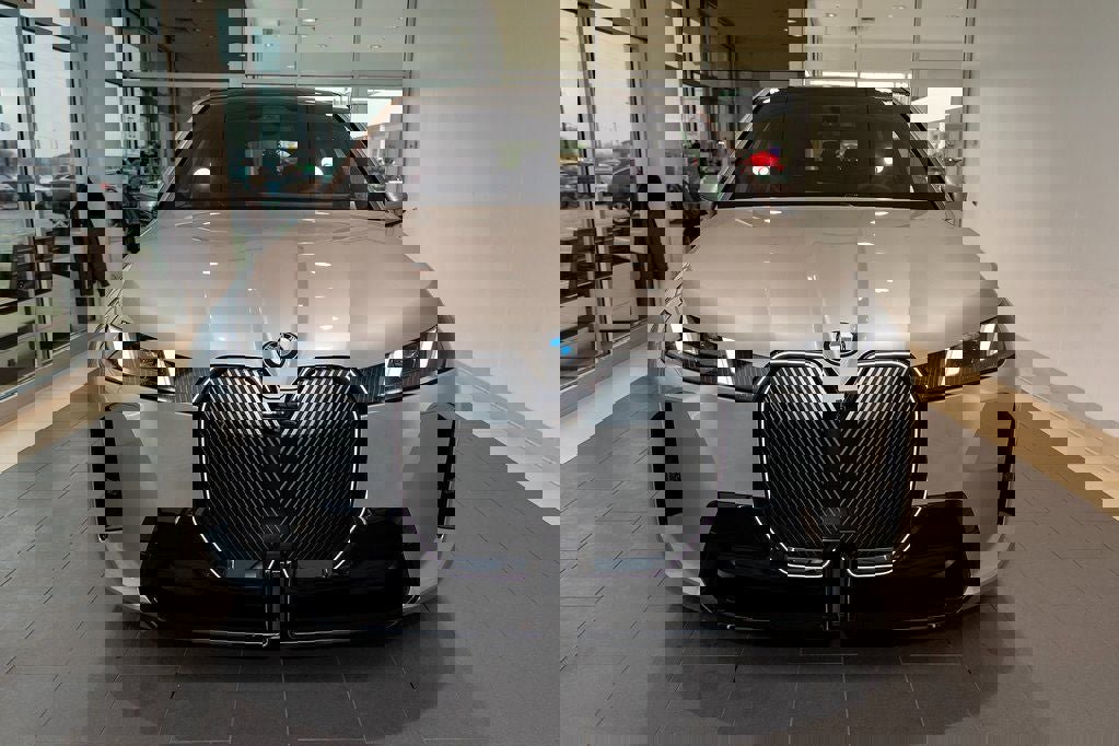 Used 2026 BMW iX xDrive60 w/ M Sport Package image 2