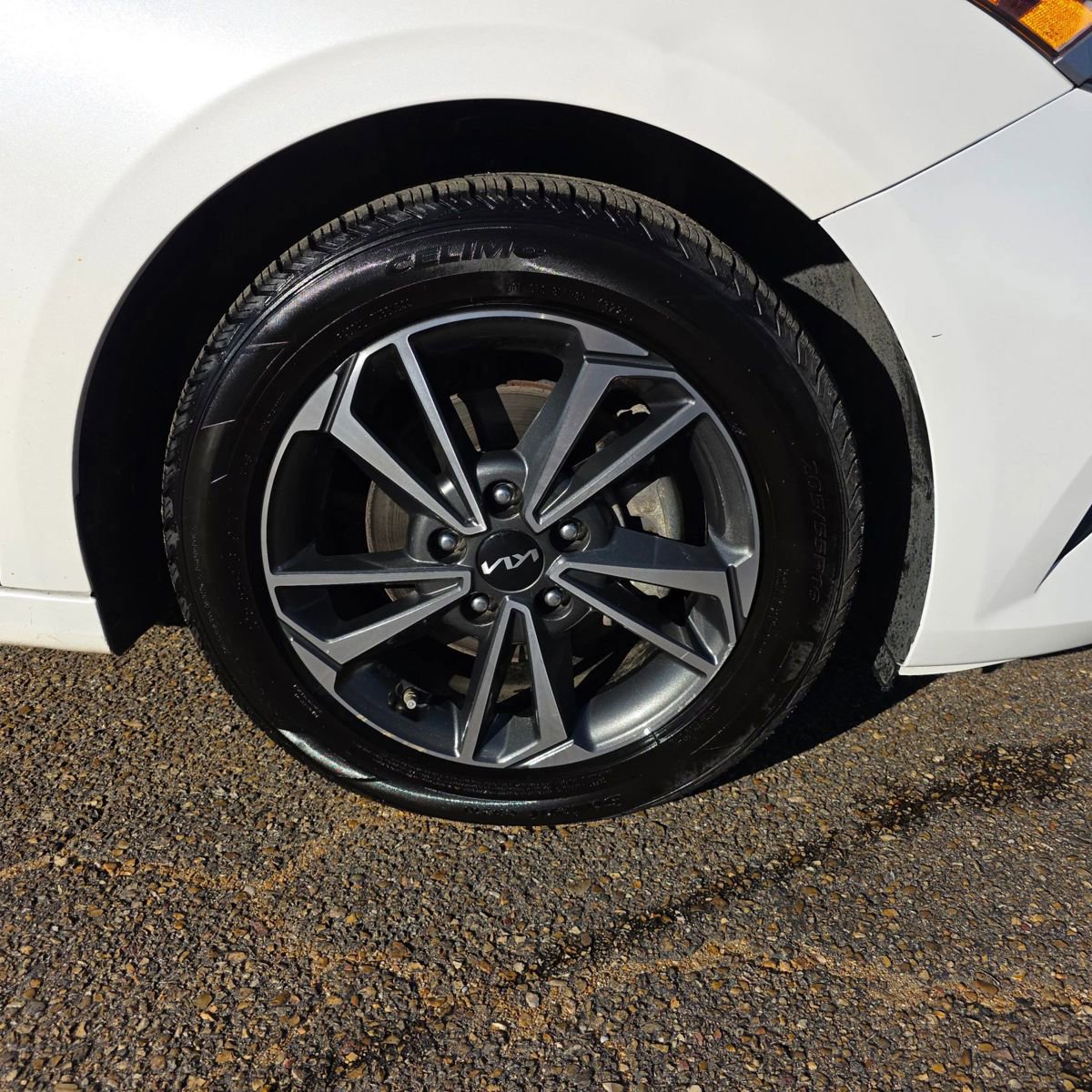Used 2024 Kia Forte LXS FWD image 22