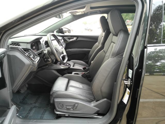 Used 2022 Audi Q4 e-tron Prestige w/ S Line Plus Package AWD/4WD image 16