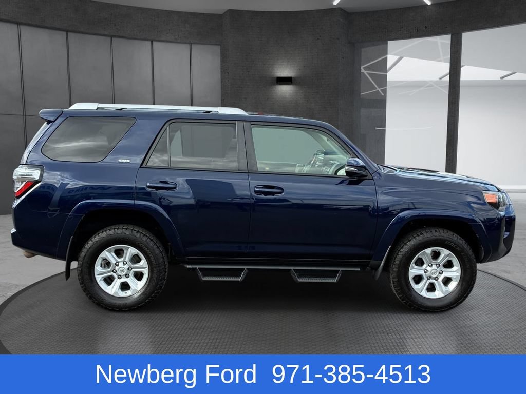 Used 2018 Toyota 4Runner SR5 Premium AWD/4WD image 4