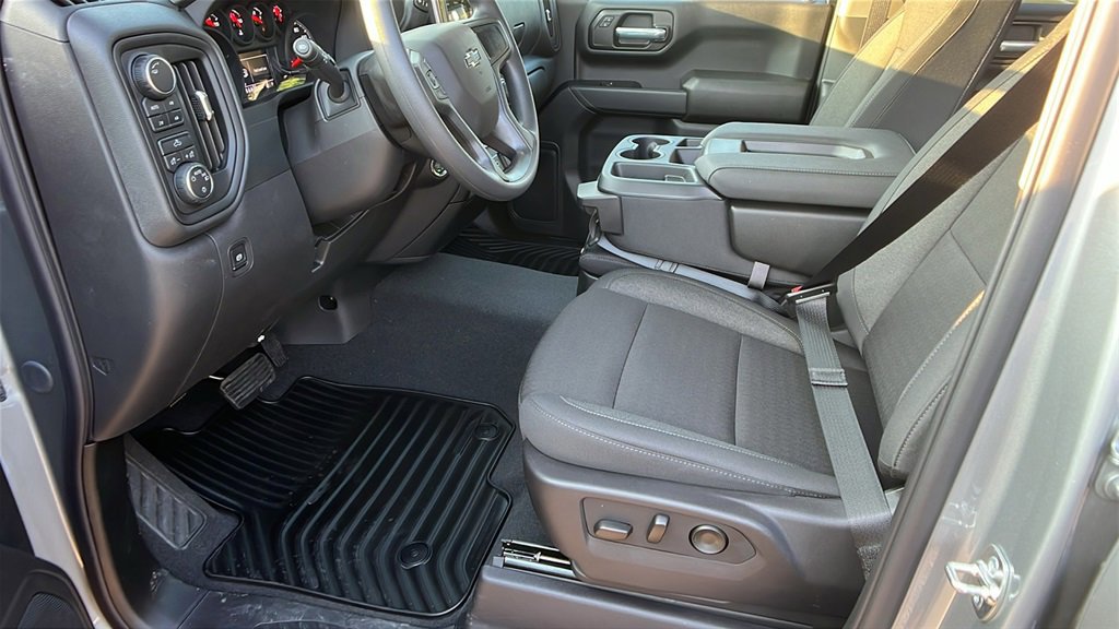 New 2026 Chevrolet Silverado 1500 Custom Trail Boss w/ Turbomax Blackout Package image 13