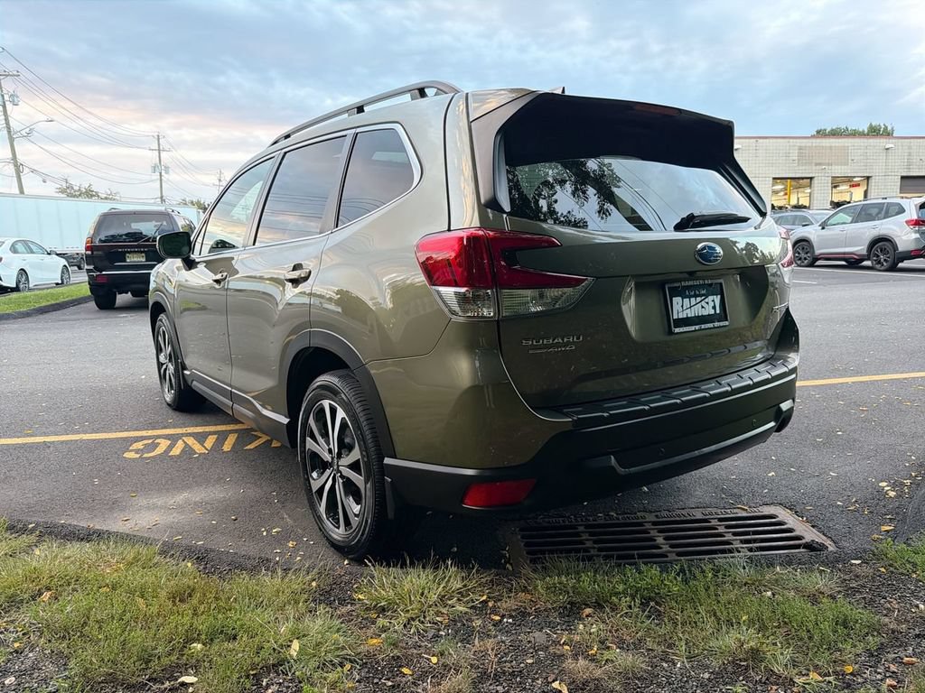 Certified 2022 Subaru Forester Limited AWD/4WD image 6