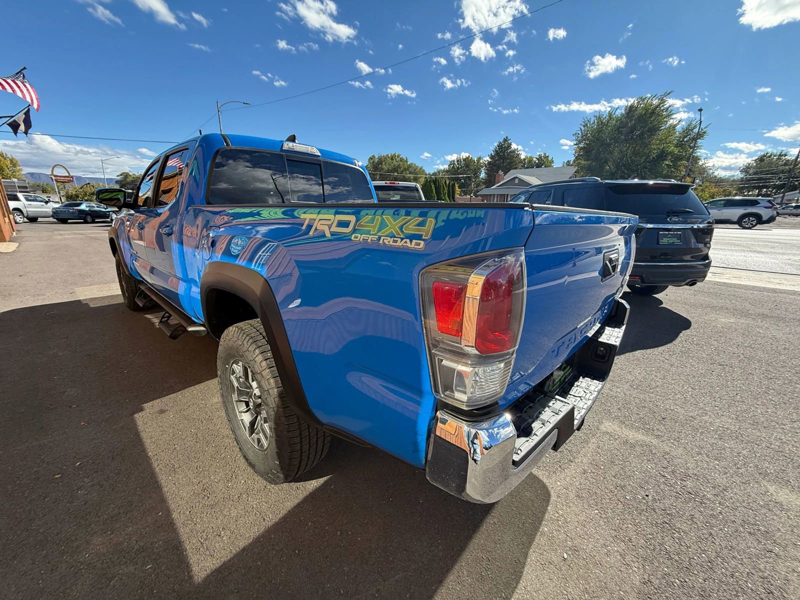 Used 2020 Toyota Tacoma TRD Off-Road image 6