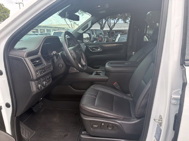 Used 2023 Chevrolet Suburban RST w/ Luxury Package AWD/4WD image 9