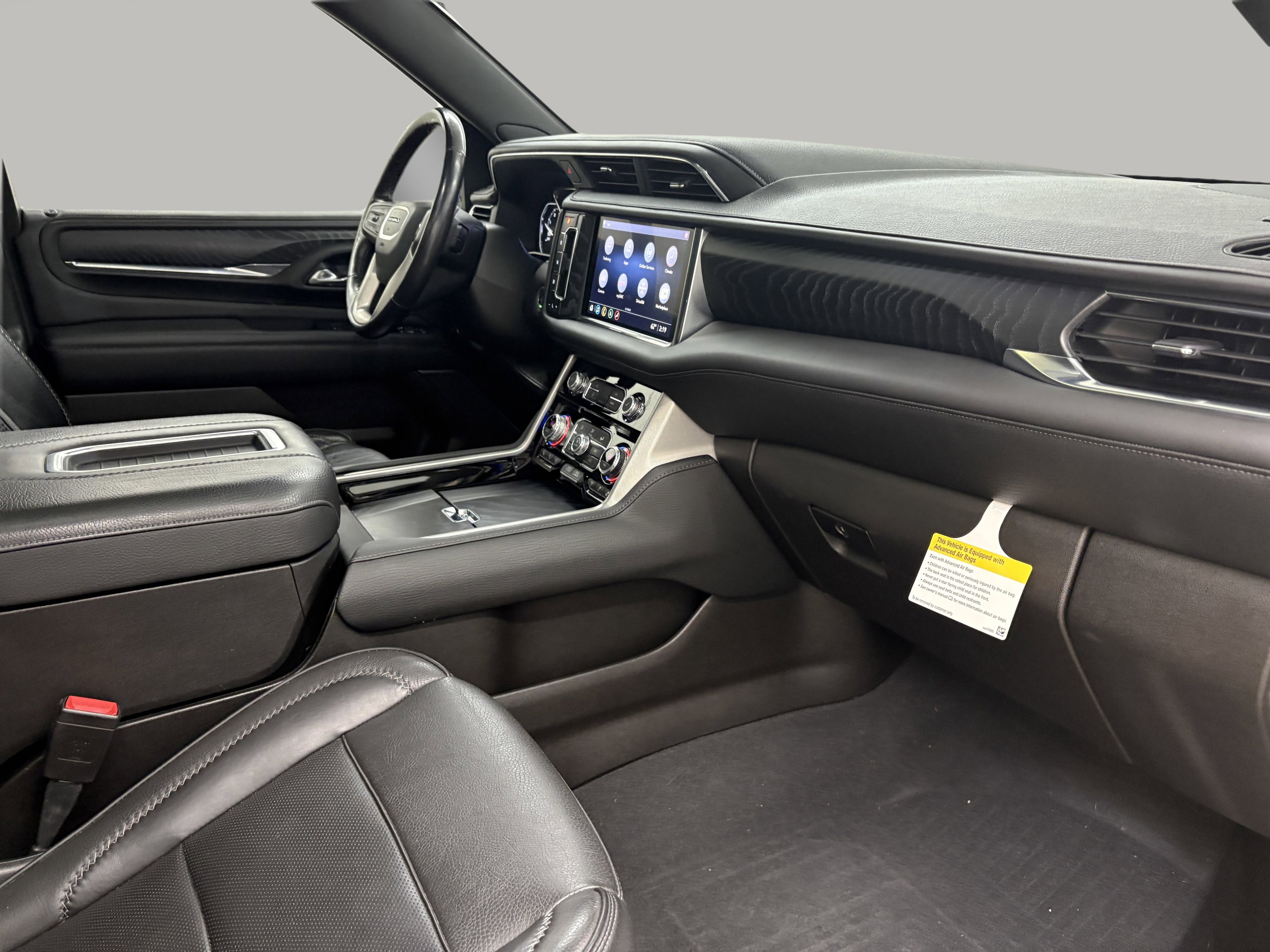 Used 2021 GMC Yukon XL Denali w/ Denali Premium Package image 26