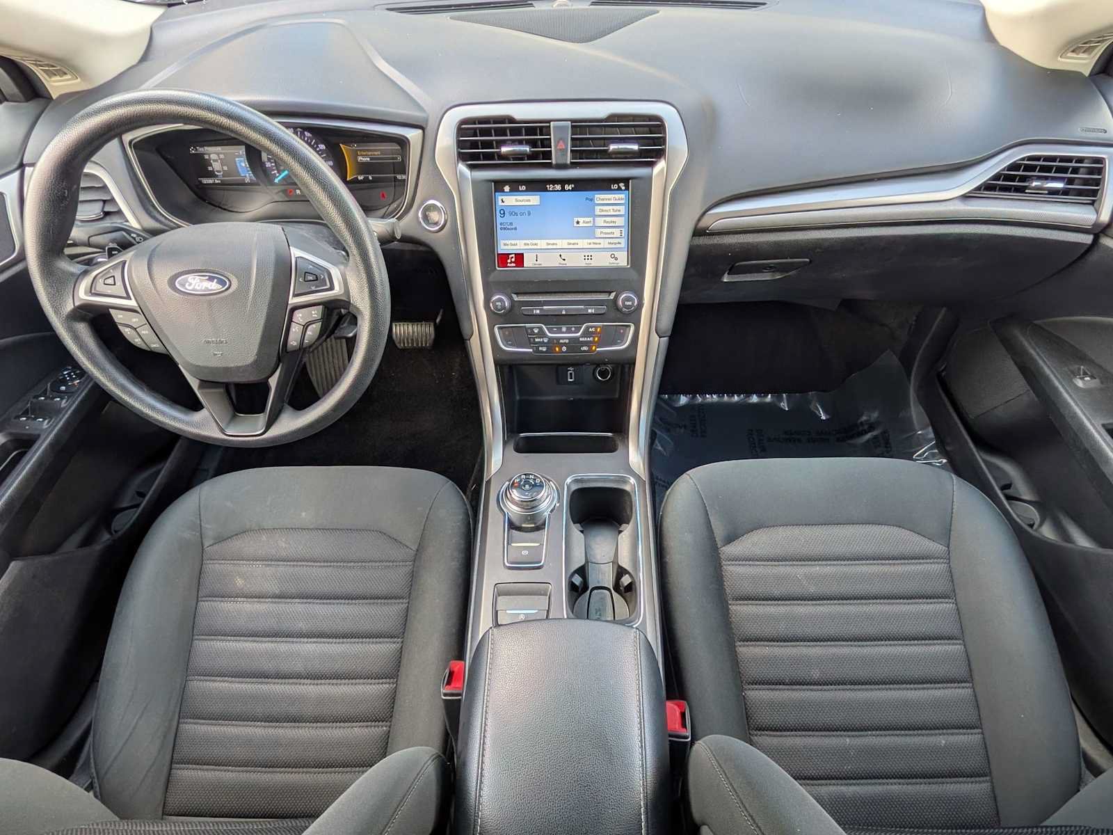Used 2018 Ford Fusion SE w/ Fusion SE Technology Package FWD image 27