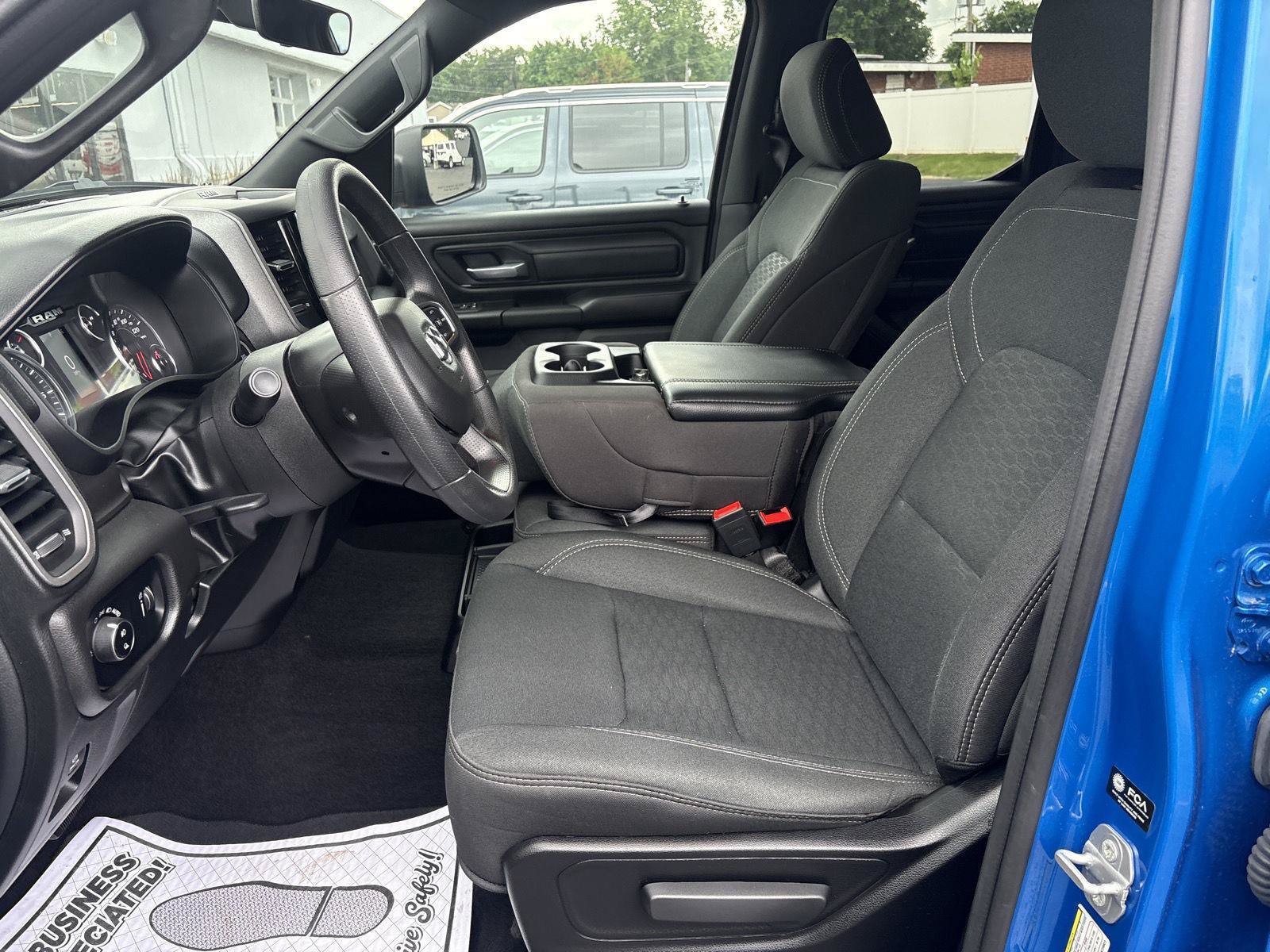 Used 2025 RAM 1500 Tradesman w/ Night Edition AWD/4WD image 9