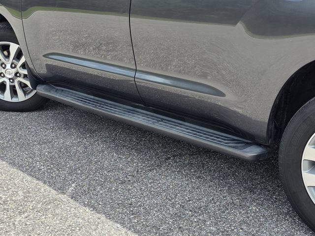 Used 2016 Toyota Sequoia Limited w/ Safety & Convenience Package RWD image 33