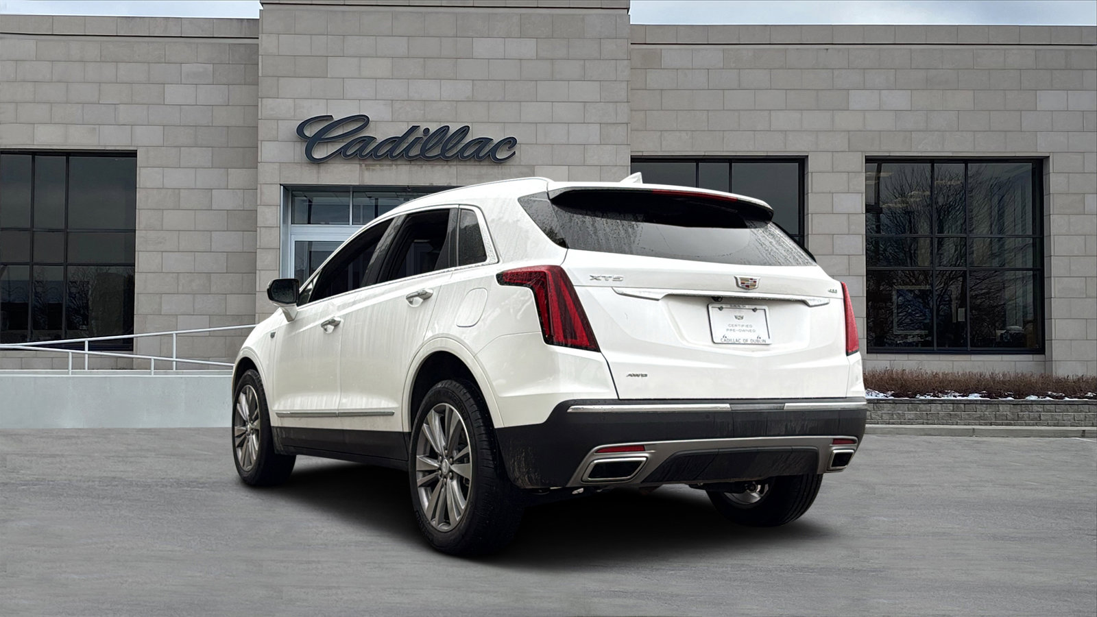 Certified 2025 Cadillac XT5 Premium Luxury image 4