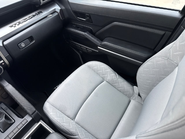 Used 2026 Toyota Tacoma SR5 AWD/4WD image 16