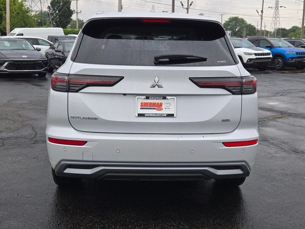 Used 2025 Mitsubishi Outlander SEL AWD/4WD image 14